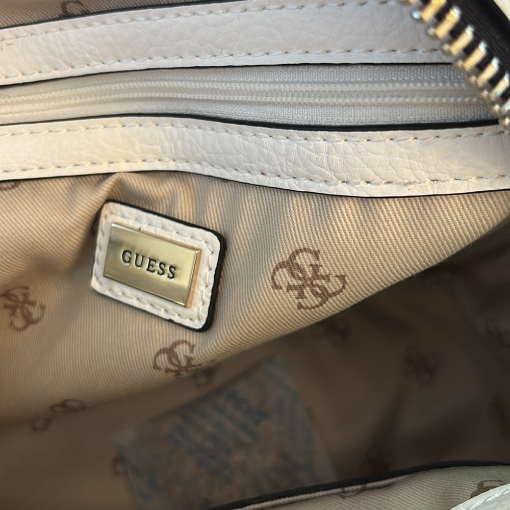 GUESS Mini Backpack NWT - Picture 11 of 13